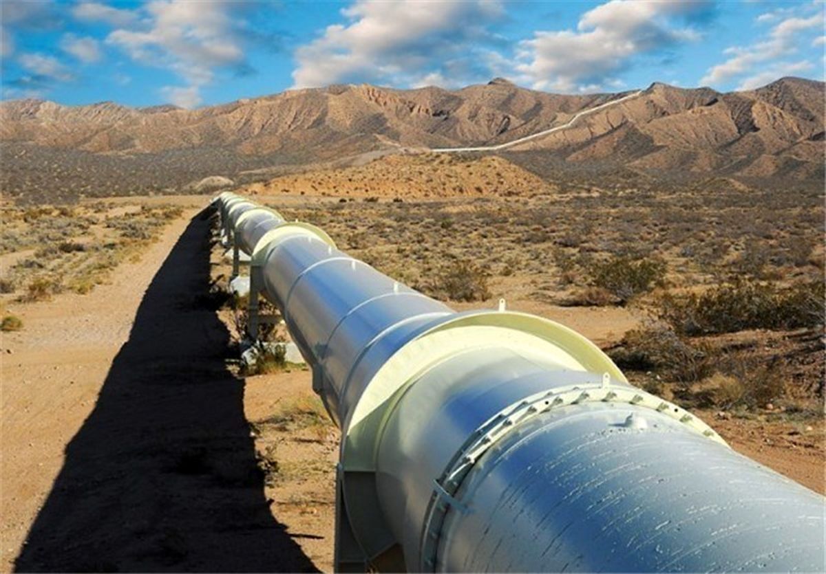  مأموران دریابانی بندرعباس 500 متر خط لوله انتقال سوخت قاچاق را منهدم کردند