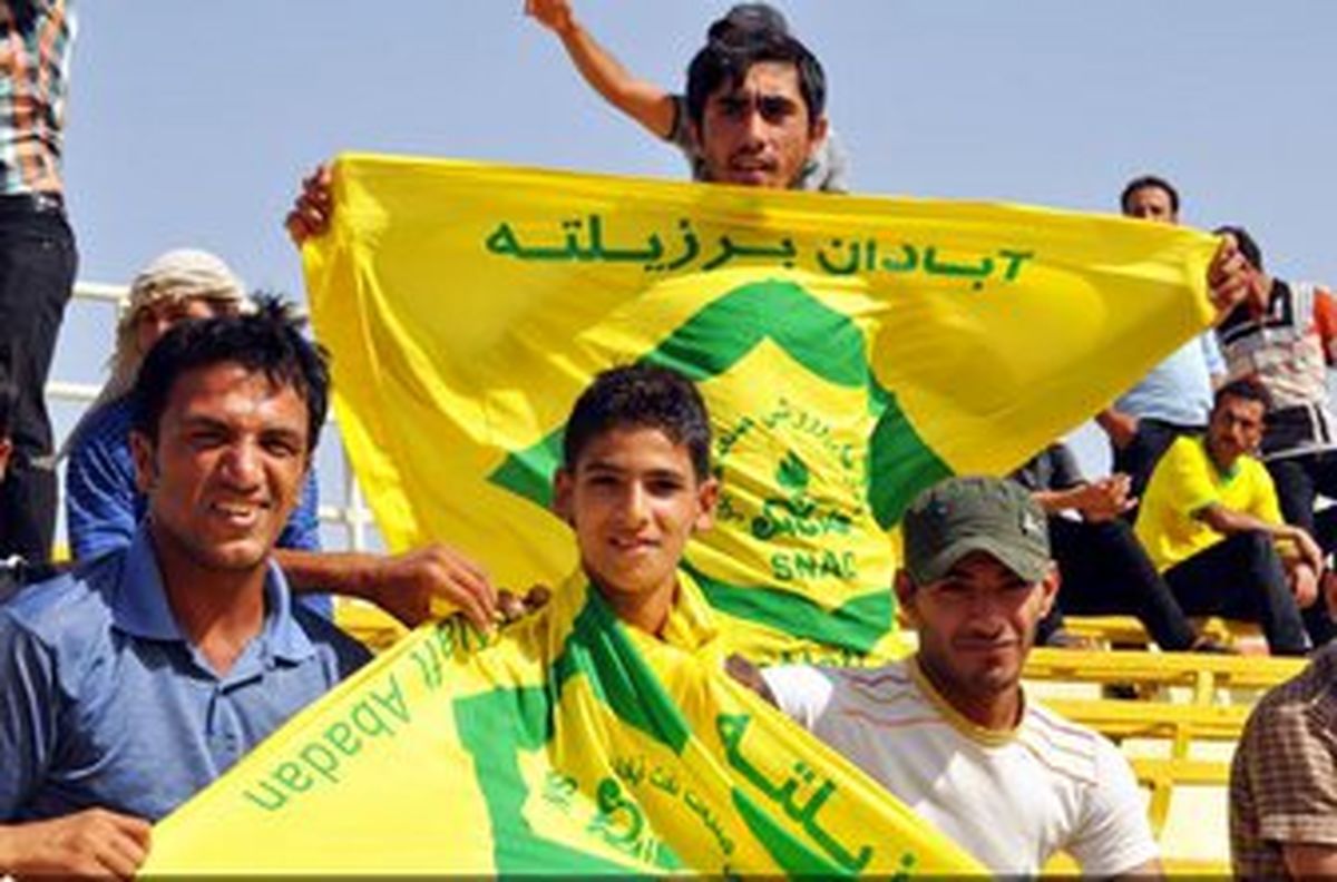 اعتراض آبادانی ها به زمان بازی با استقلال