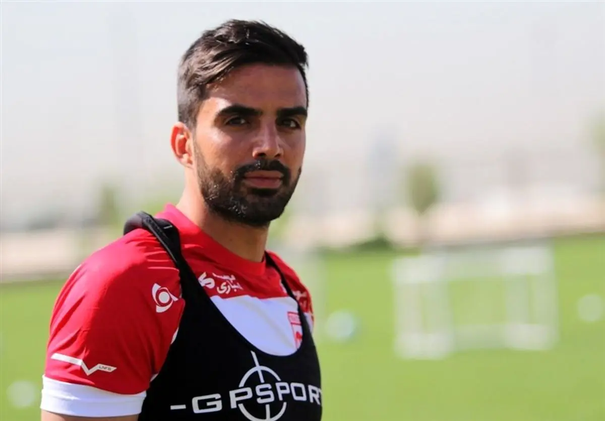 عشوری دیدار با استقلال را از دست داد