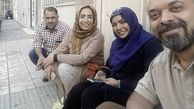 نشستن بازیگران معروف در کنار خیابان + عکس