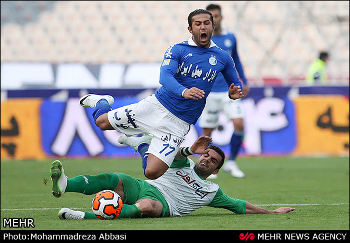 زیباترین صحنه دیدار ذوب آهن و استقلال/عکس