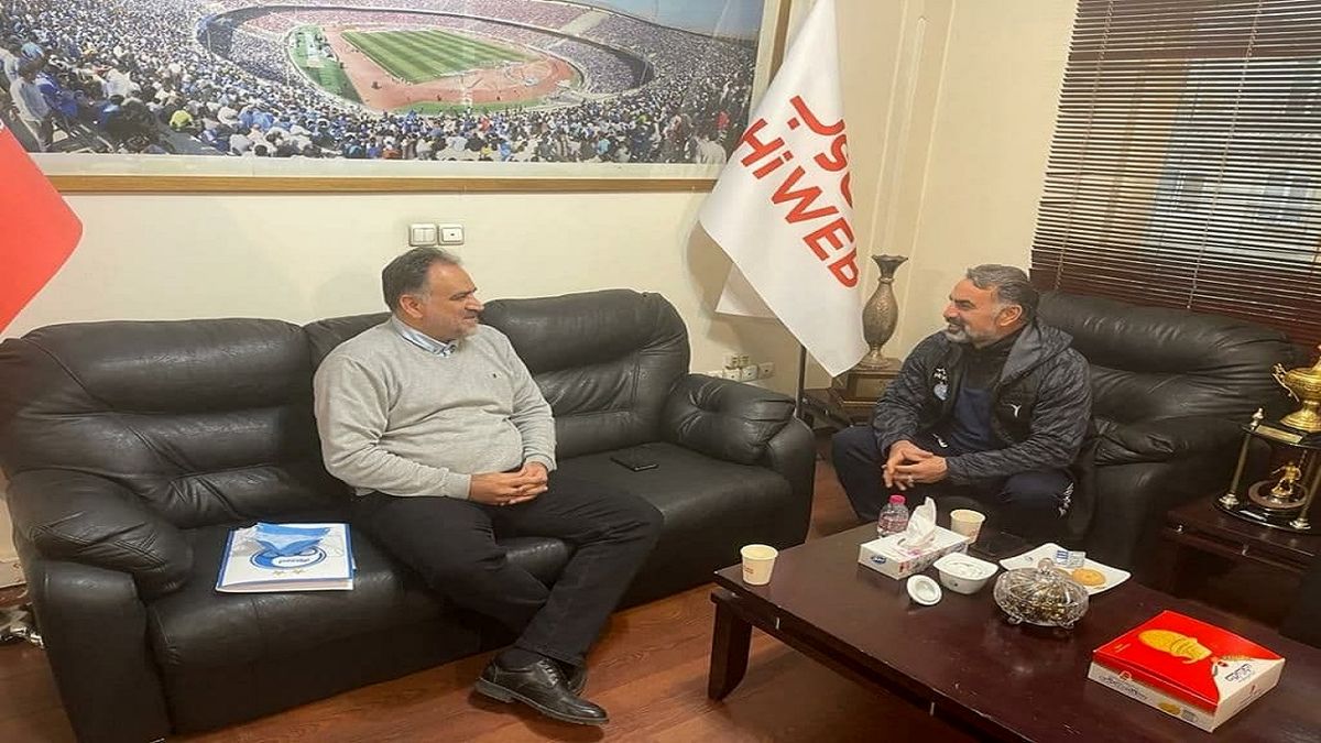 نشست فکری با مدیرعامل باشگاه استقلال

