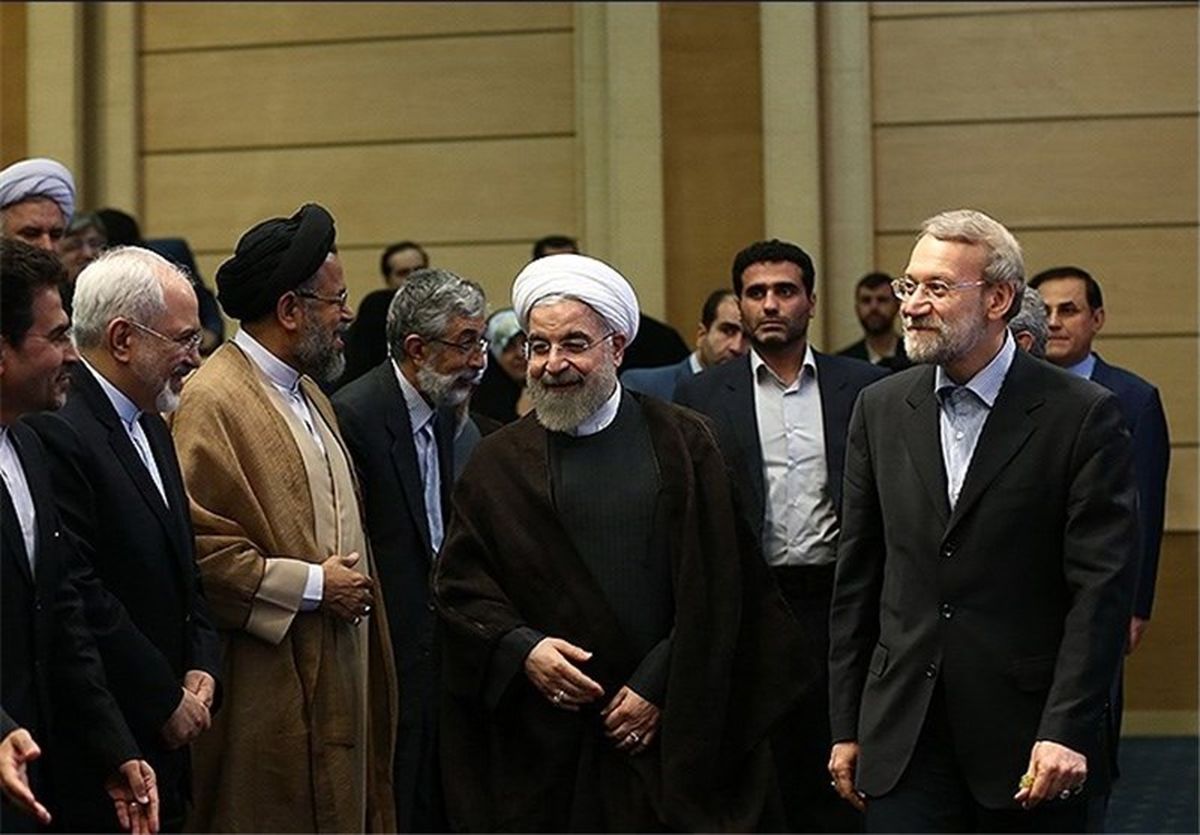 کدام مقامات مشمول قانون منع به‌کارگیری بازنشستگان می‌شوند؟ + جدول