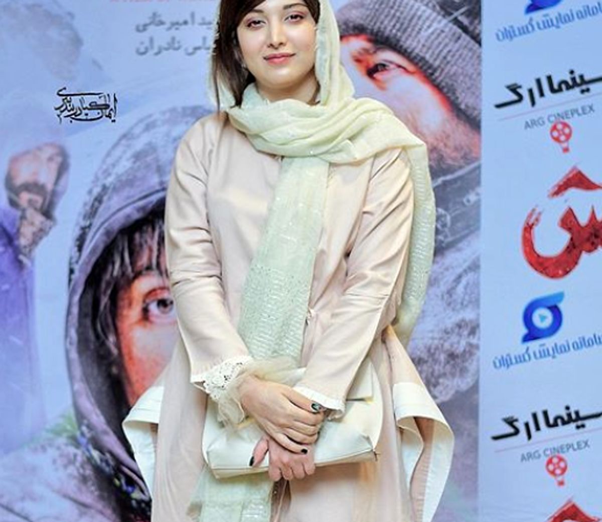 روشنک گرامی در اکران شاه کش+عکس
