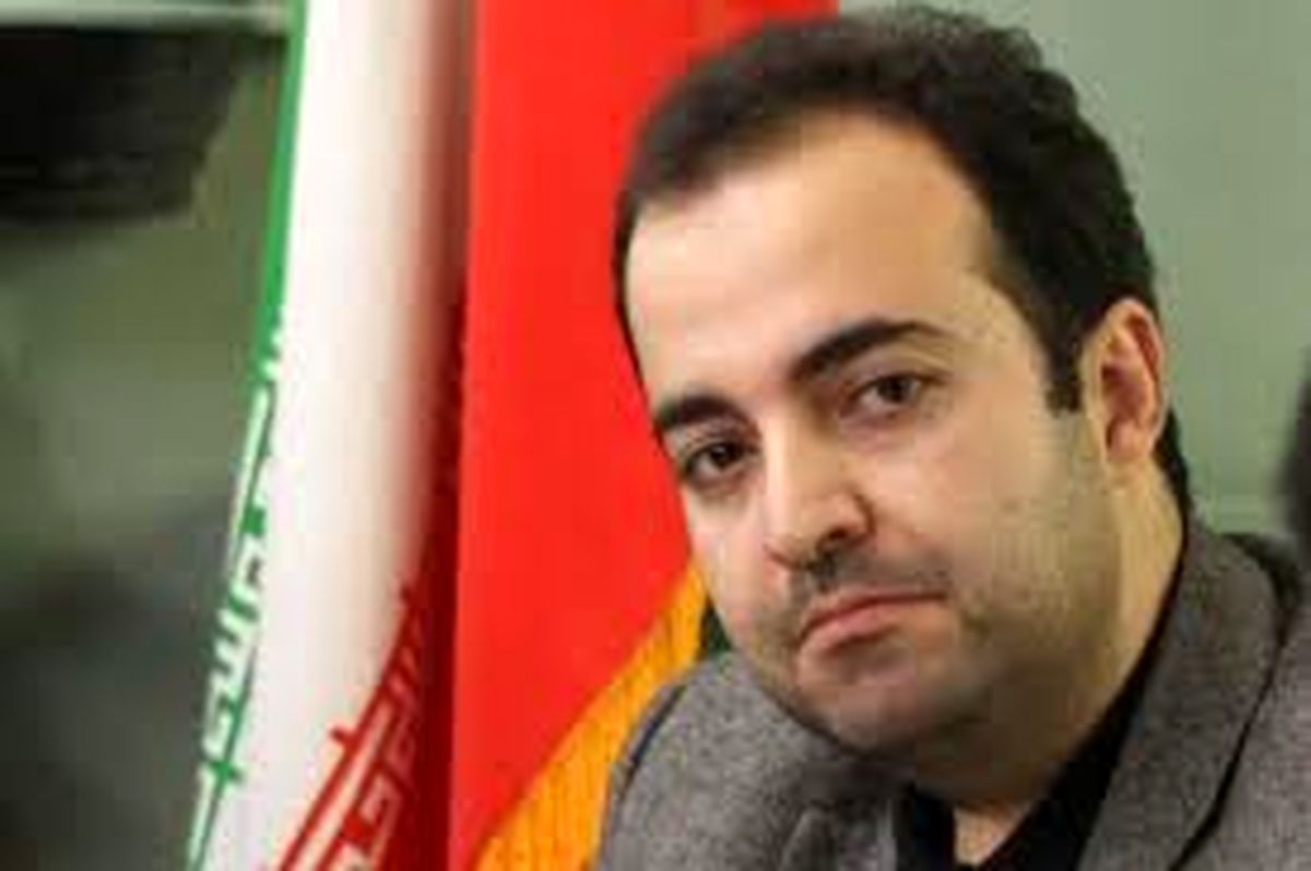 برپایی چادرهای آموزشی هلال احمر در محل های نمازجمعه