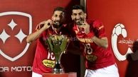 جام قهرمانی پرسپولیس در آغوش همسر بیرانوند + عکس