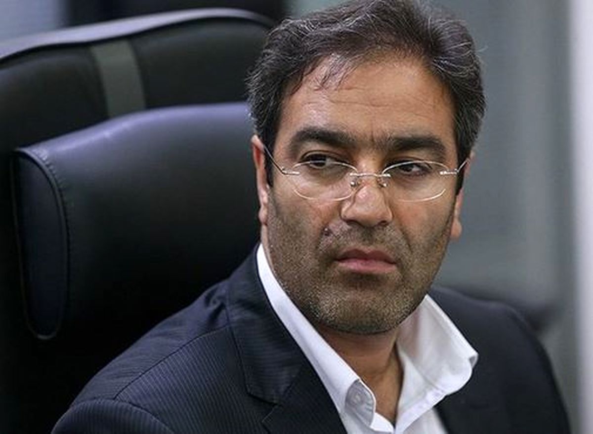  رئیس سازمان بورس پیگیر رفع مشکلات صنایع باشد 