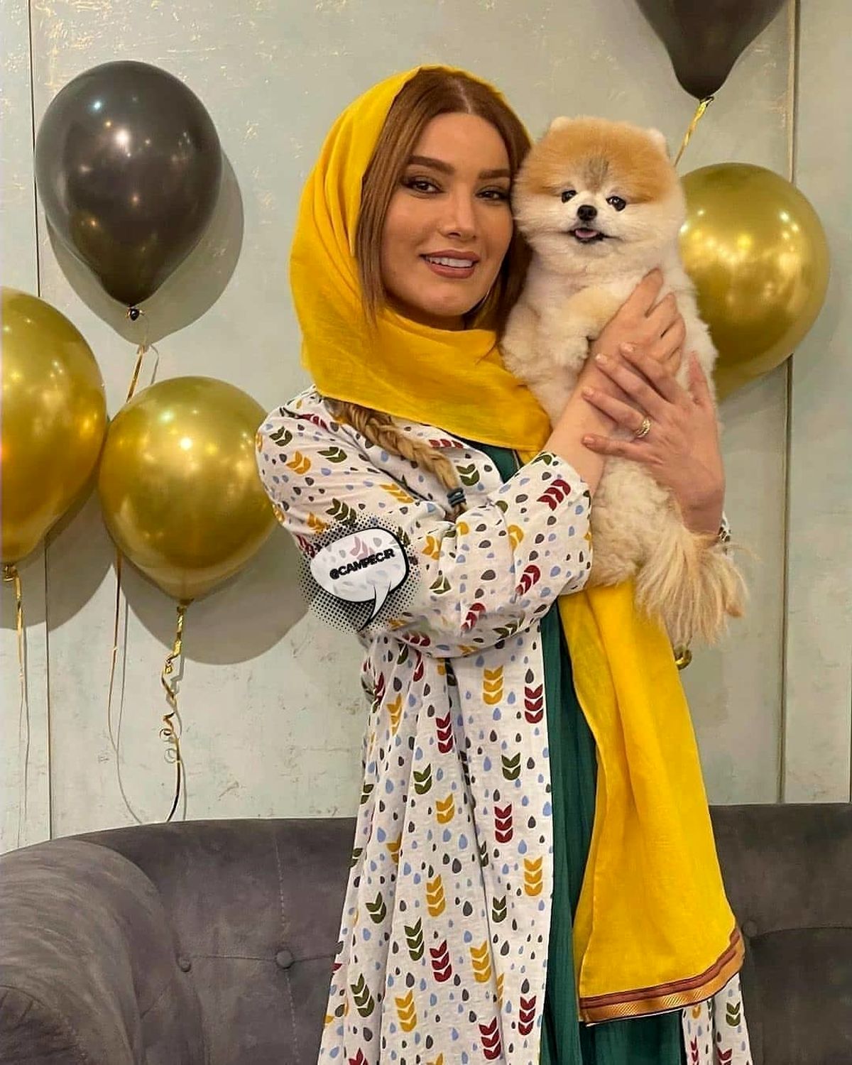 ژست شیک و خاص متین ستوده همراه حیوان خانگی اش