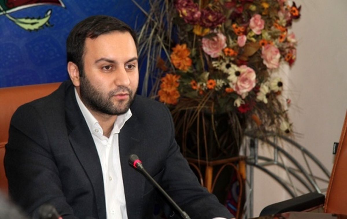 چرا پوسترهاي «عنايت آمريكايي» در تهران نصب شد؟ اين بيلبورد ها ادامه صداقت آمريكاييست؟ 