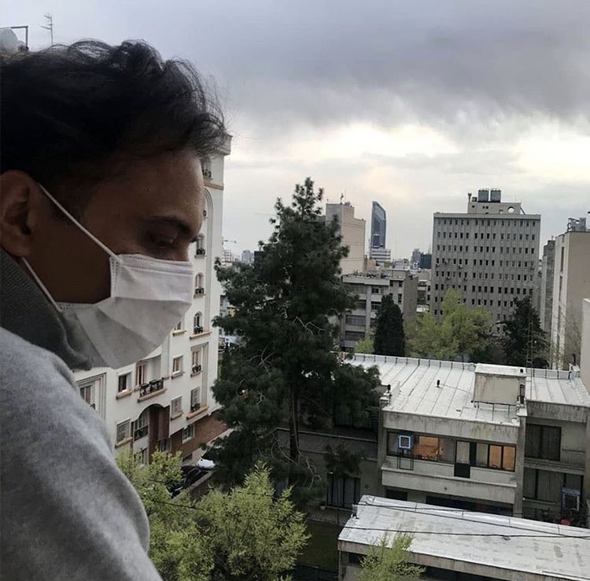 چهره ی غمگین آقای خواننده در روزهای قرنطینه + عکس