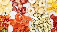 تهیه میوه خشک خانگی با چند روش ساده  ؛ میان‌وعده‌ای سالم و خوشمزه به سادگی آب خوردن !
