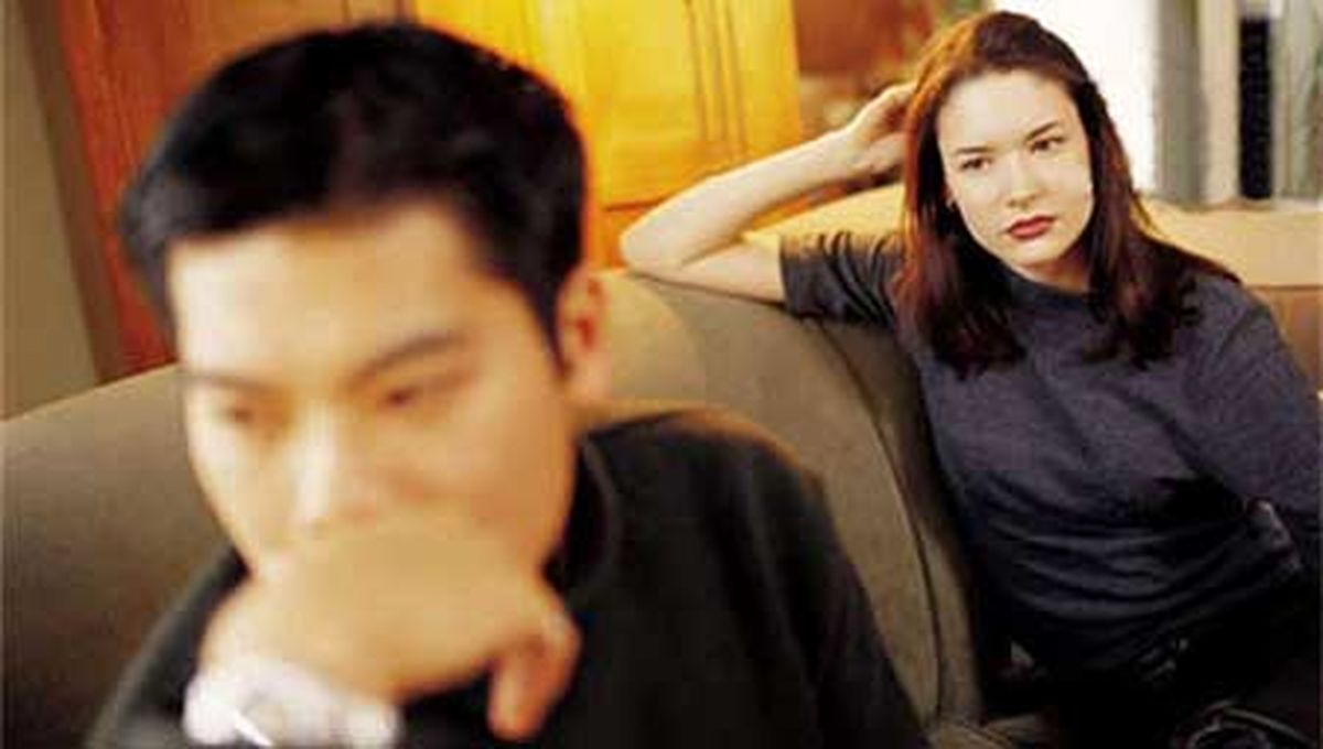 چرا همسرم به من شک می کند؟دلیل این همه بدبینی او چیست؟
