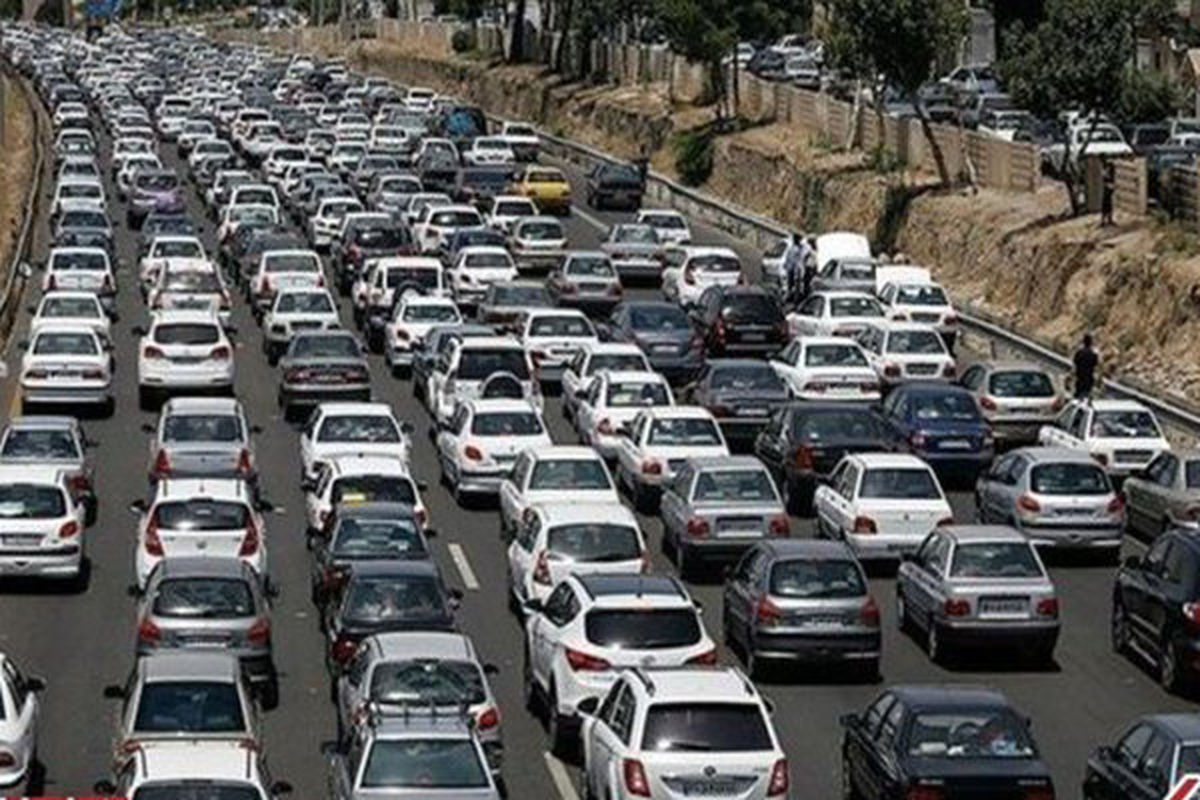 ترافیک سنگین جاده ها تا عصر شنبه هم کاهش نیافت