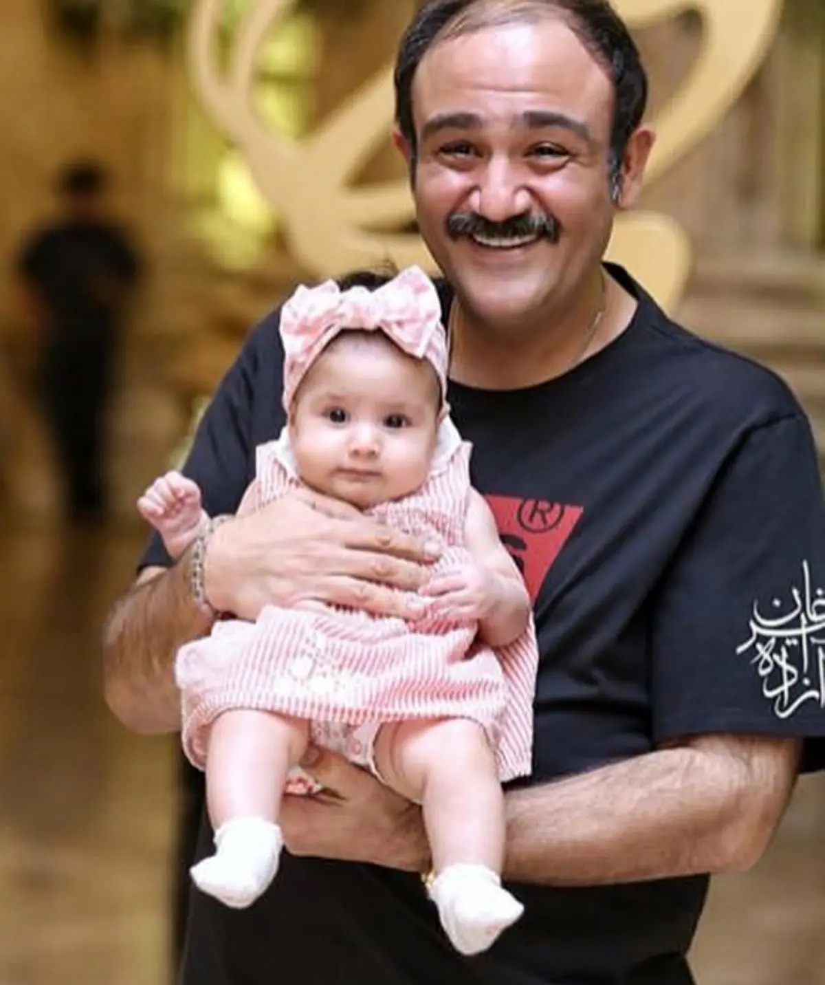 عکس جدید مهران غفوریان و دختر نازش