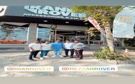 گلزار در نمایشگاه ماشین لاکچریش+ عکس