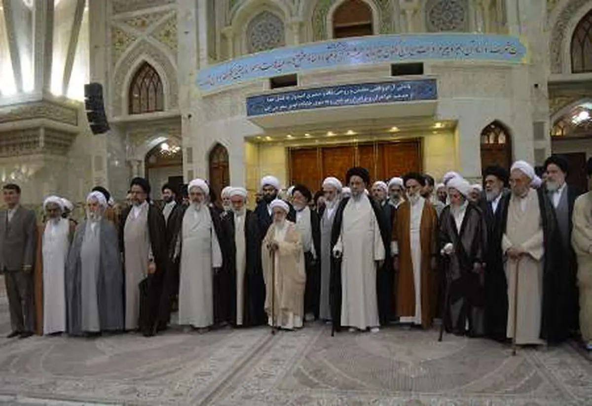 نمایندگان مجلس خبرگان رهبری به امام راحل(ره) ادای احترام کردند