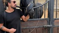 اسب خاص و جذاب خواننده جوان کشور + عکس
