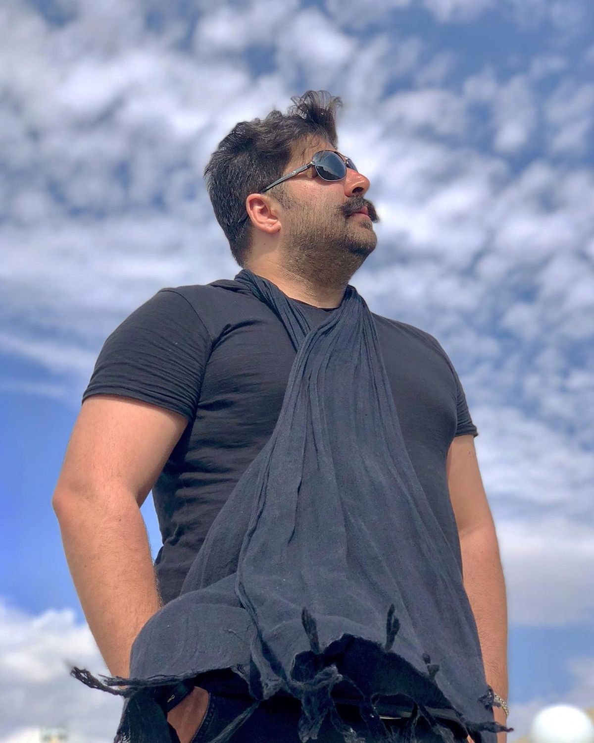 عکس هنری خواننده و مداح محبوب