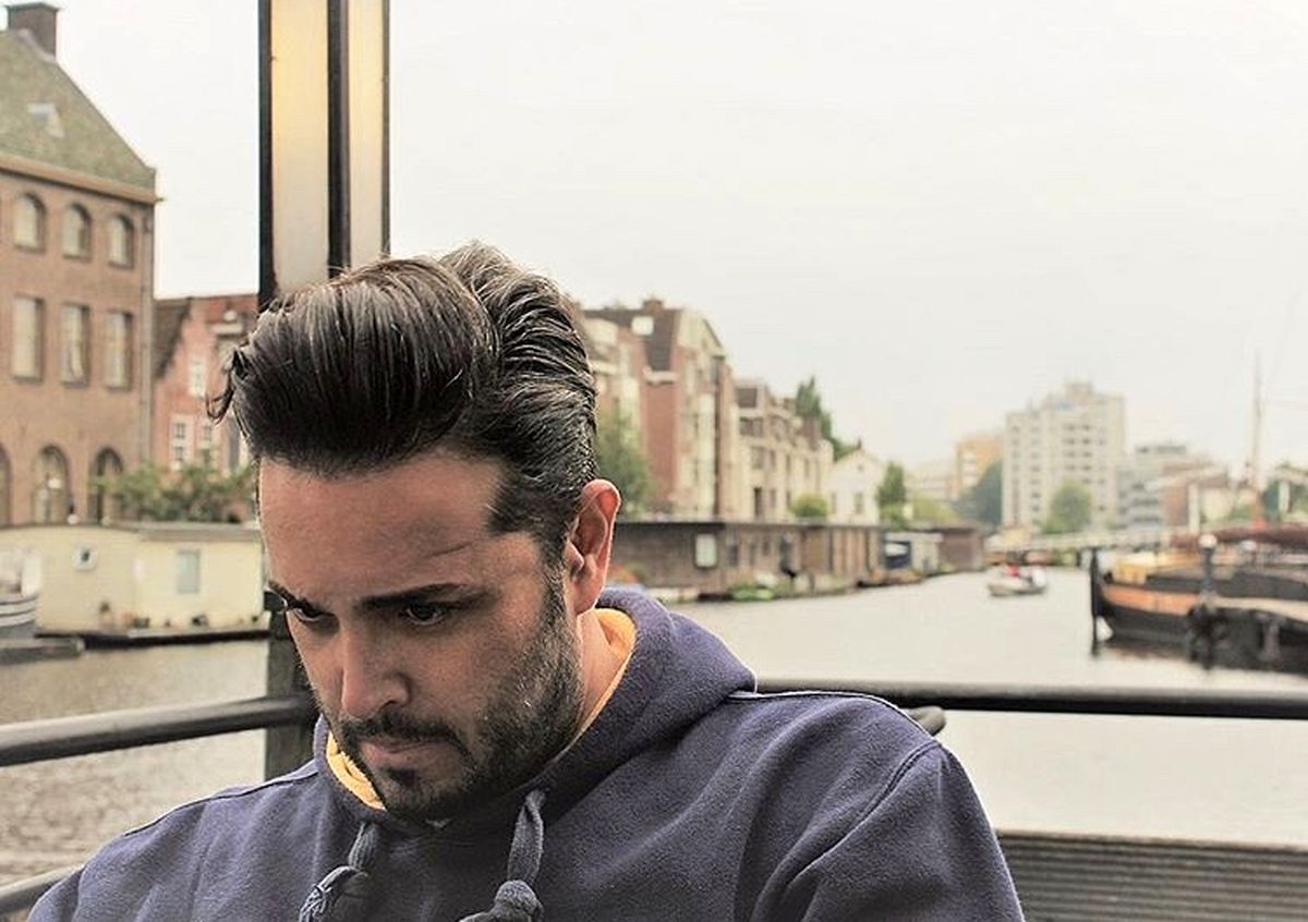 گشت و‌گذار مجری معروف در خارج از کشور + عکس