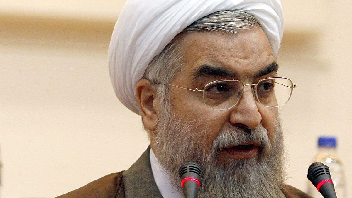 طراحی جدید جهت «ایجاد فضای مظلومیت» و «حاشیه سازی» برای روحانی/ دوقطبی روحانی- حاکمیت