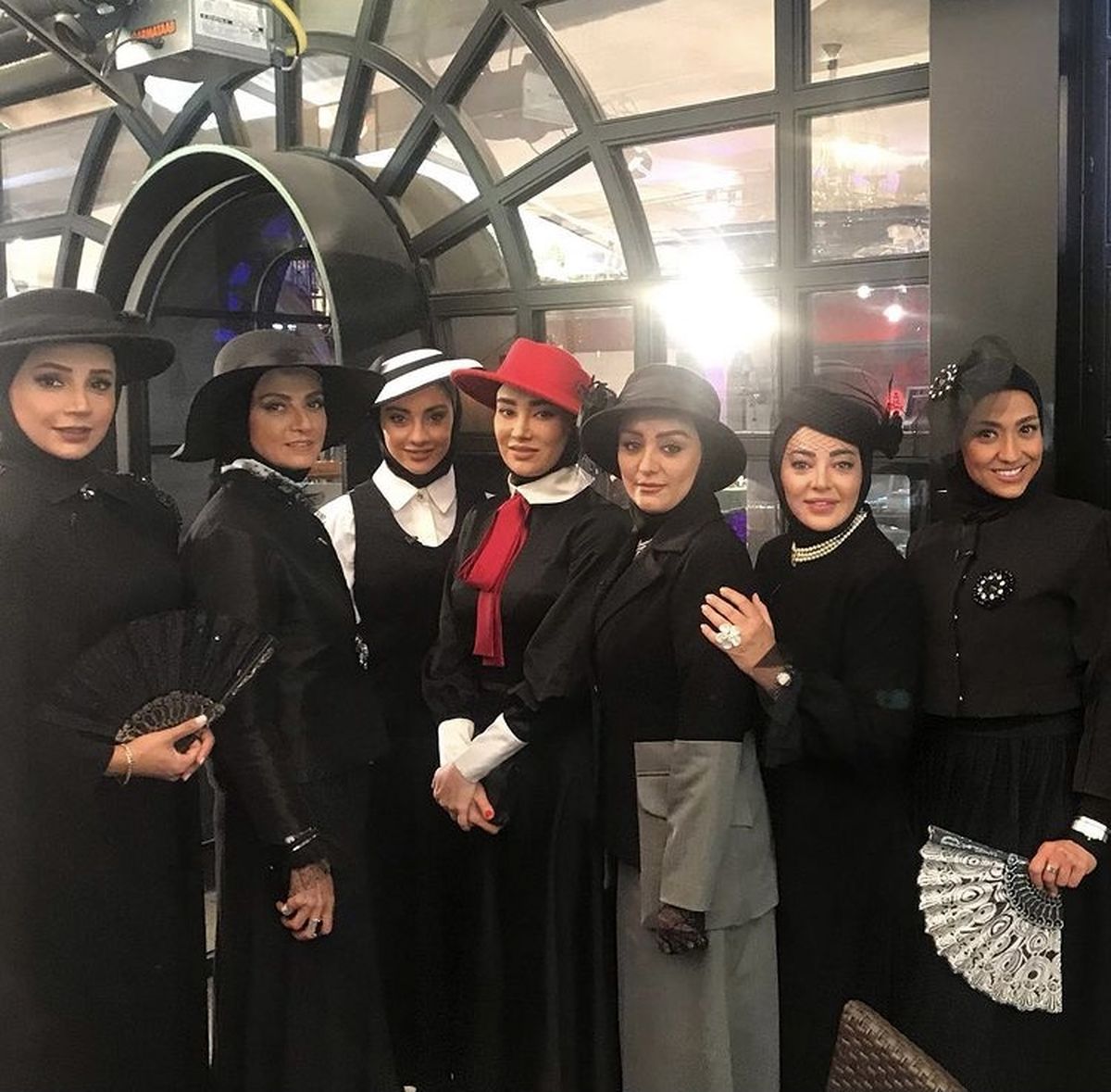 شرکت کنندگان سری جدید شب های مافیا در یک قاب + عکس