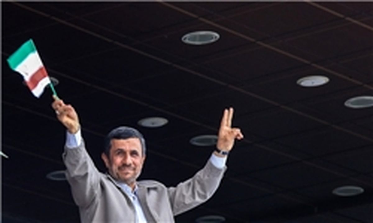 احمدی‌نژاد: برخی خود را برتر از دیگران می‌دانند