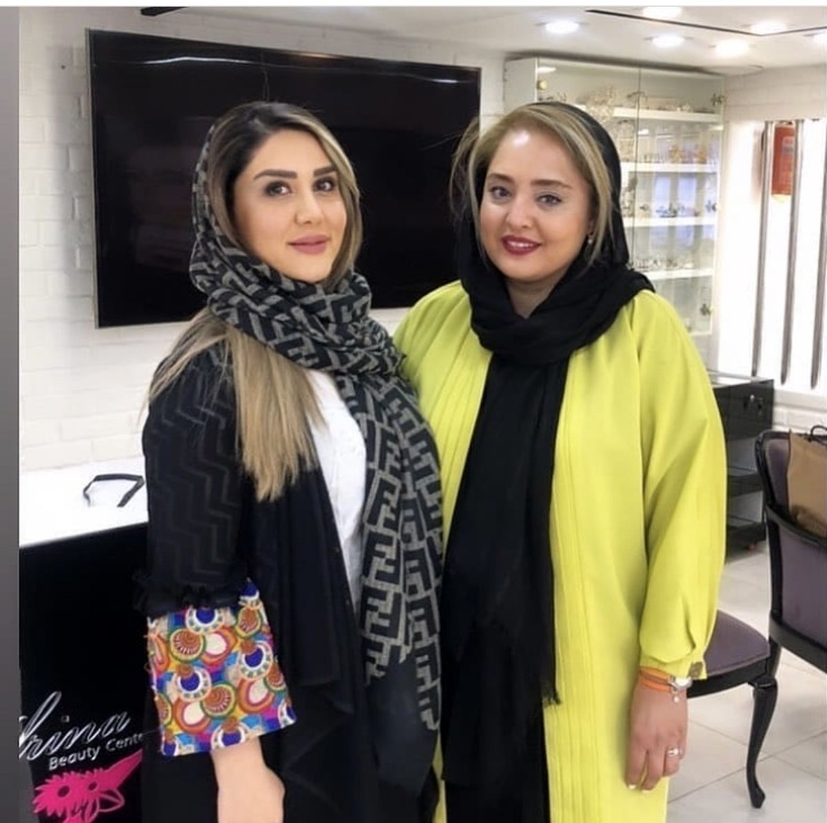 نرگس محمدی و دوستش + عکس