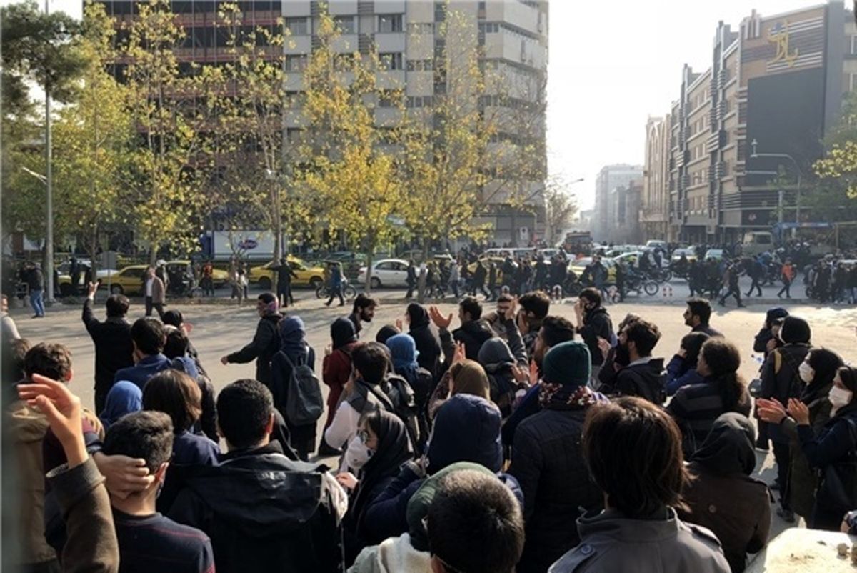 تشکیل پرونده قضایی برای برخی دانشجویان بازداشتی/دانشگاه تهران: نمی‌توان مداخله کرد اما با قوه قضائیه رایزنی می‌کنیم