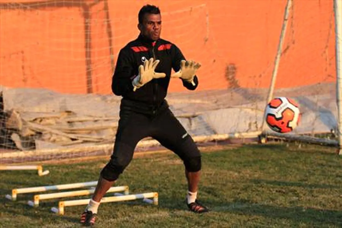 تمرین نیلسون جلوی چشمان همسرش!