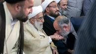 ماهیت دست بوسی مشاور حسن روحانی/ راز ماندگاری «دولتِ تکنوکرات»ها در «دست‌بوسی» هاست