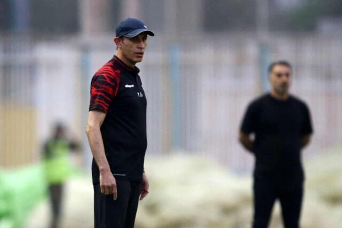 سرمربی پرسپولیس: نقل‌وانتقالات را باید خوب ادامه بدهیم
