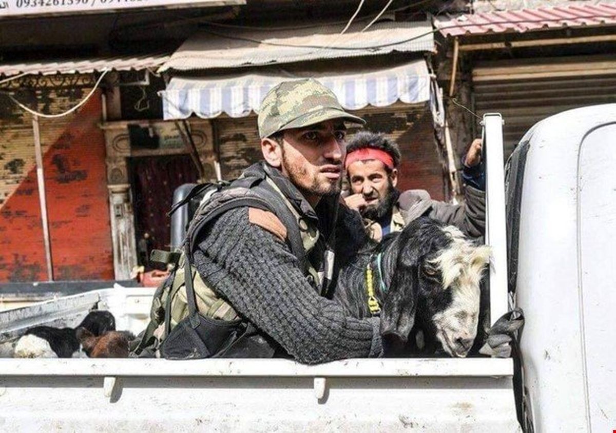 شورشیان  "ارتش آزاد"  ساکنان عفرین را بیرون کرده و اموال‌شان را غارت می‌کنند