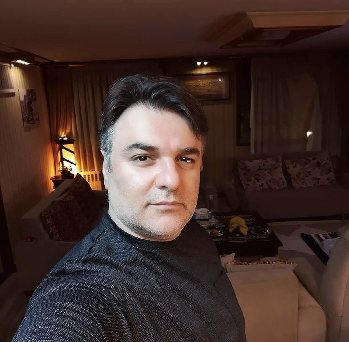 سلفی مجید سعیدی در خانه اش + عکس