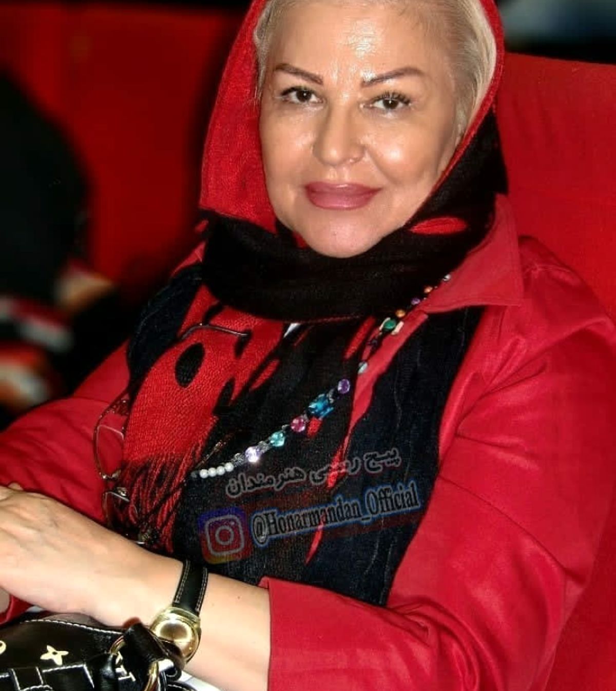 تیپ جوانانه خانم بزرگ سریال ستایش+عکس