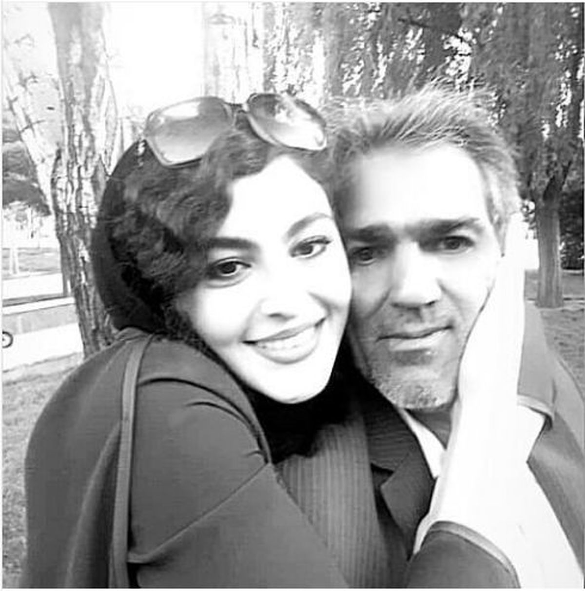 بانوی عمارت در حال فشردن پدرش+عکس