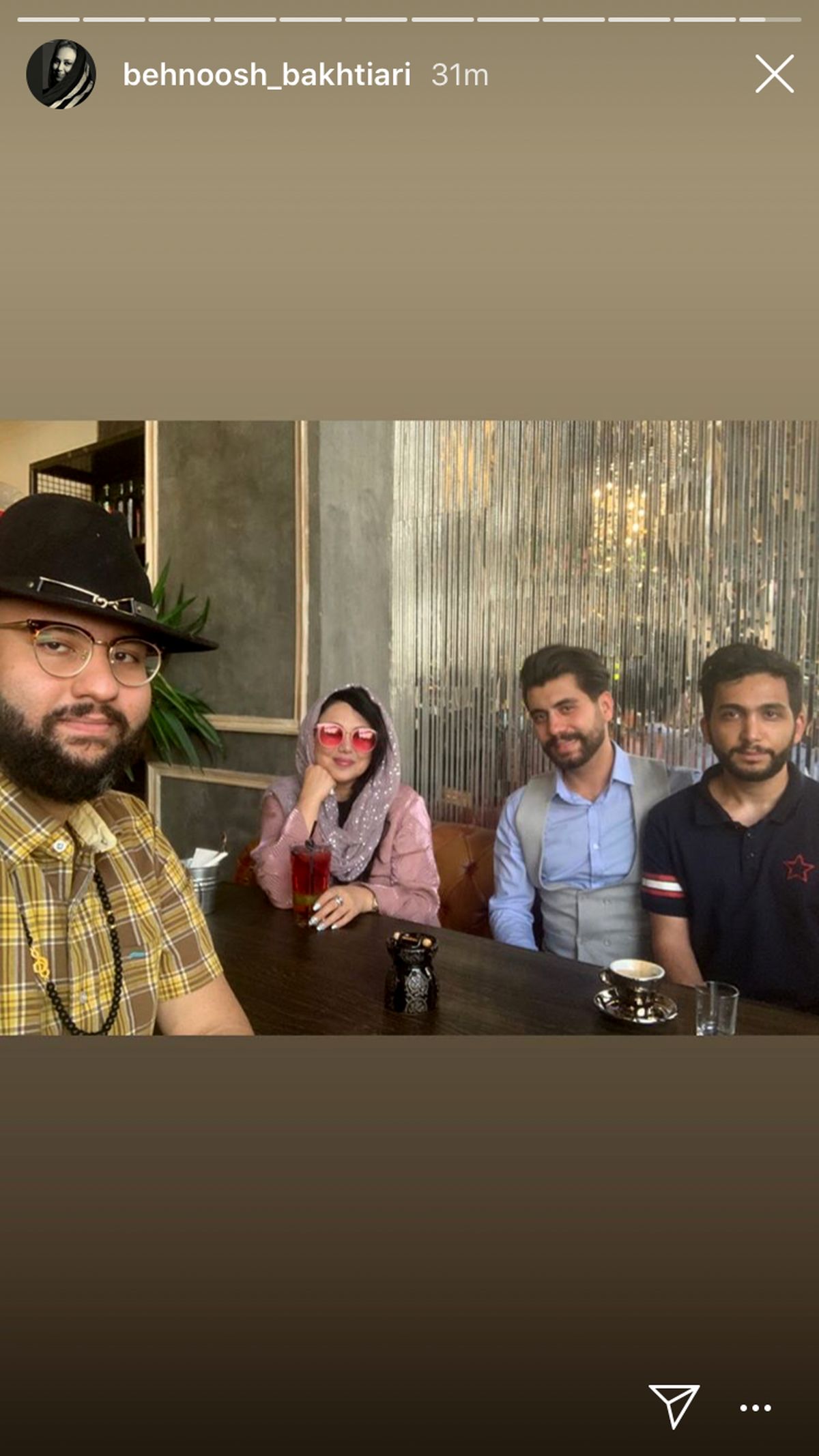 کافه رفتن بهنوش بختیاری با همکارانش + عکس