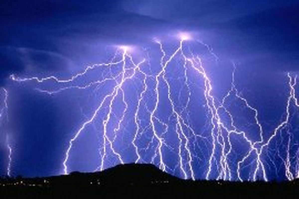 صاعقه جان یک نفر را در سراب نقل آبدانان گرفت