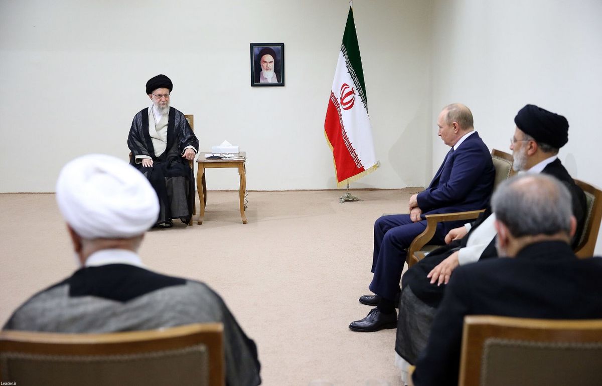رهبر انقلاب: جنگ یک مقوله خشن و سخت است و جمهوری اسلامی از اینکه مردم عادی دچار آن شوند به هیچ وجه خرسند نمی‌شود