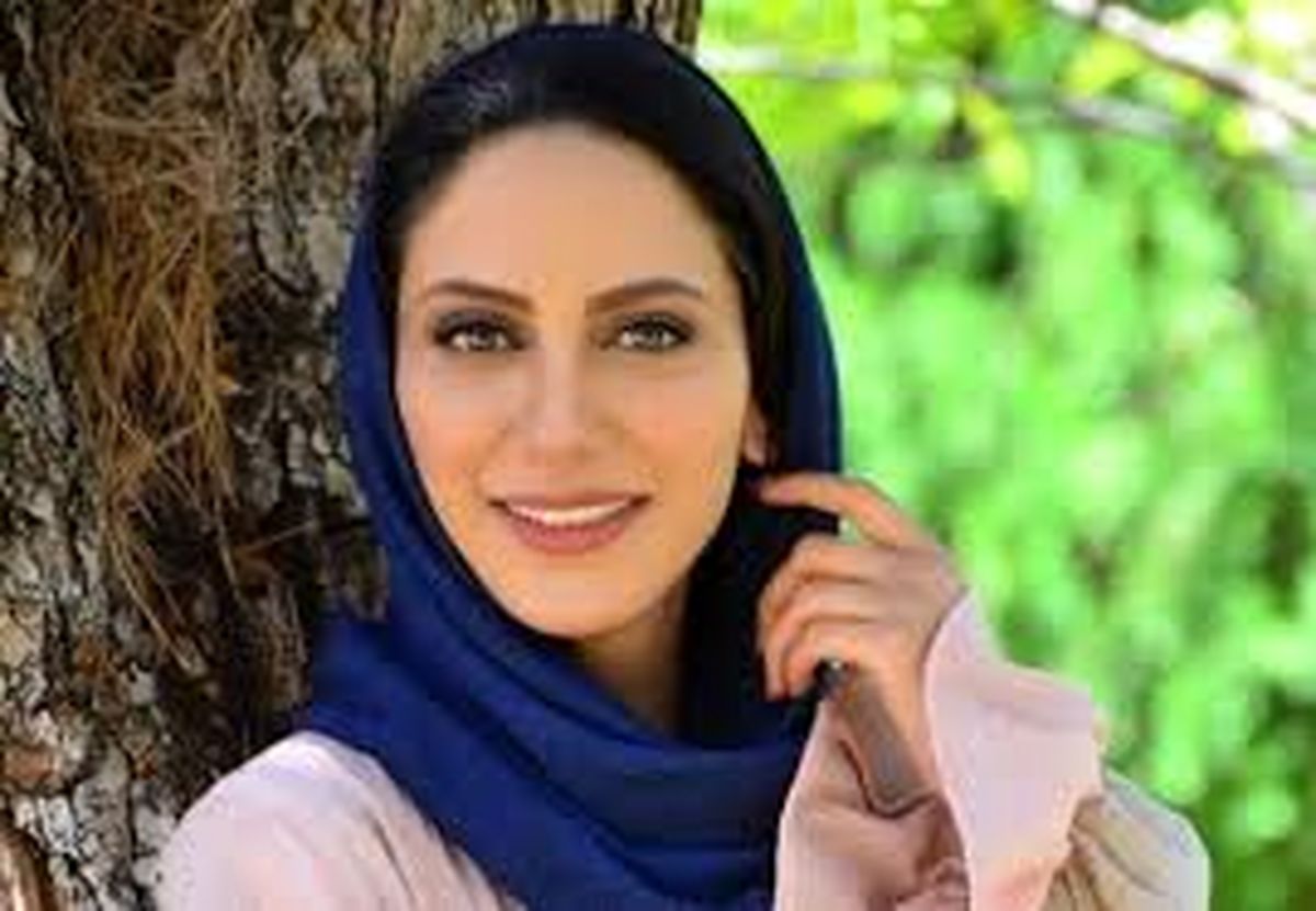  زمانی که نفسِ مونا فرجاد به شماره می‌افتد