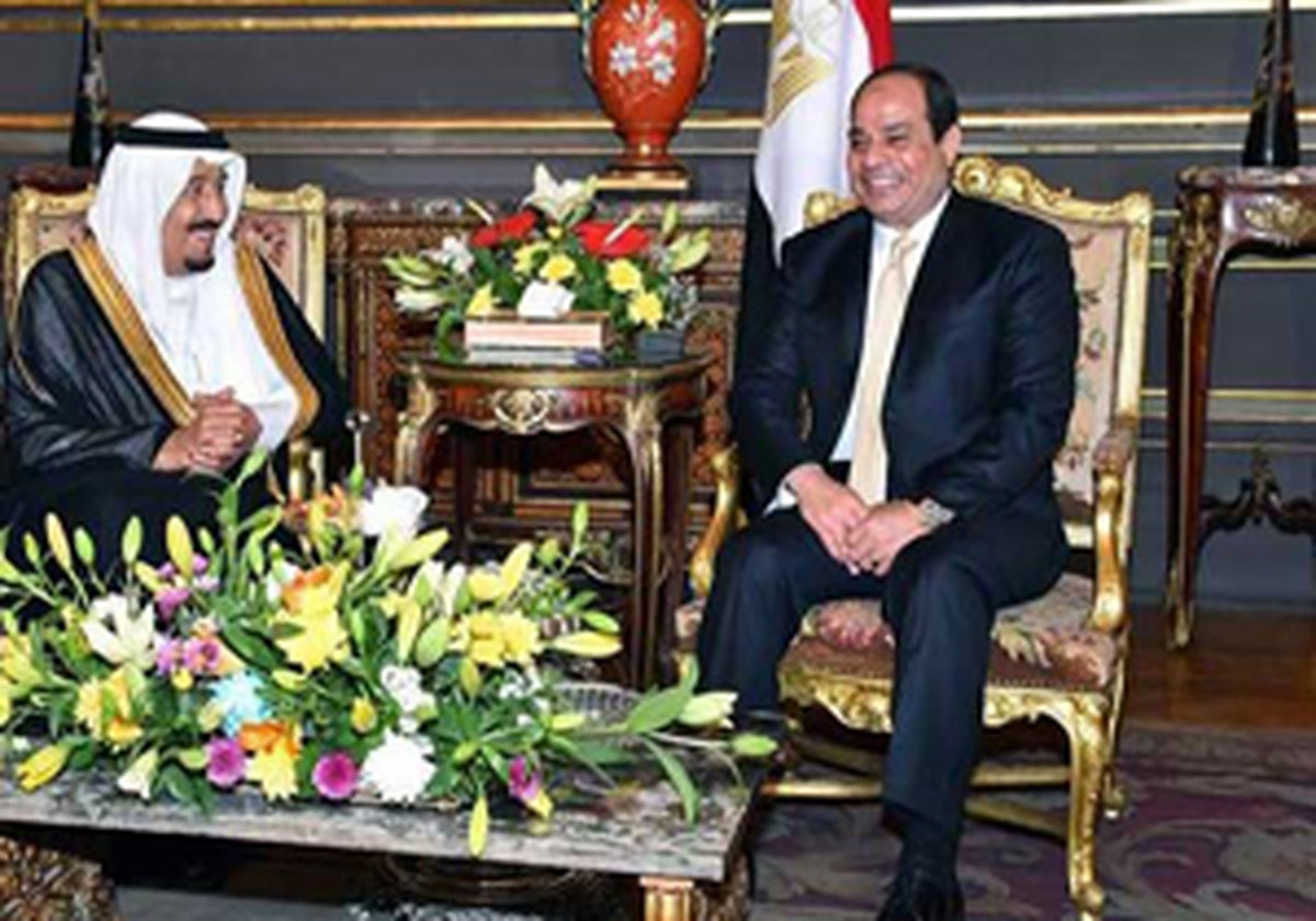    راز گل‌های مقابل پادشاه عربستان فاش شد