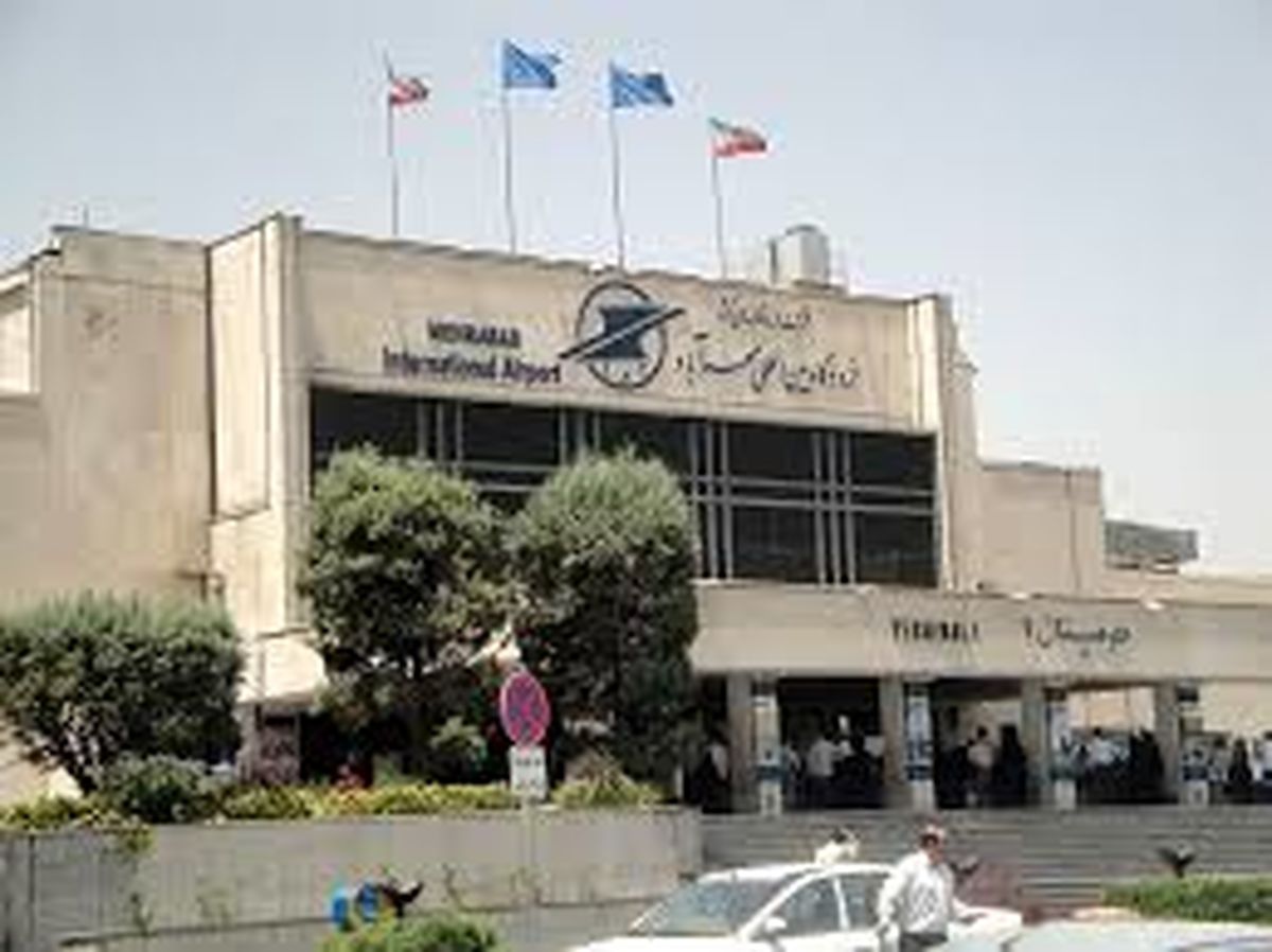 شرایط نامساعد جوی دو پرواز را در مهرآباد به زمین نشاند