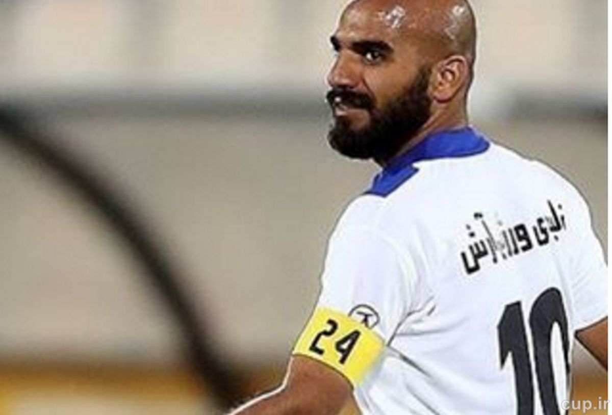 کُری سنگین یک پرسپولیسی آبی پوش برای استقلالی ها