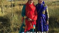 2 گردشگر خارجی با لباس محلی زنان بختیاری (عکس)