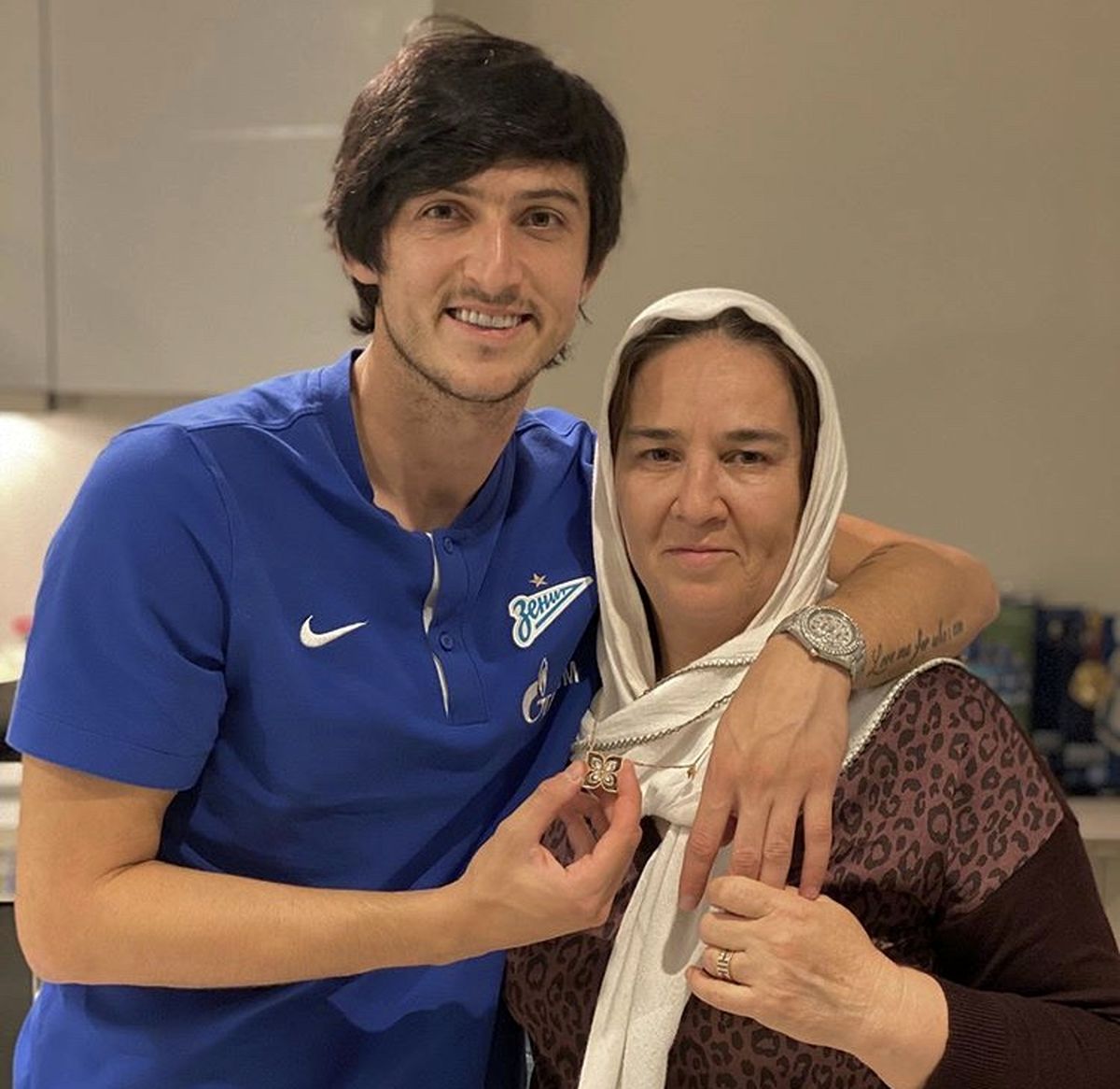 سردار آزمون و ‌مادرش + عکس