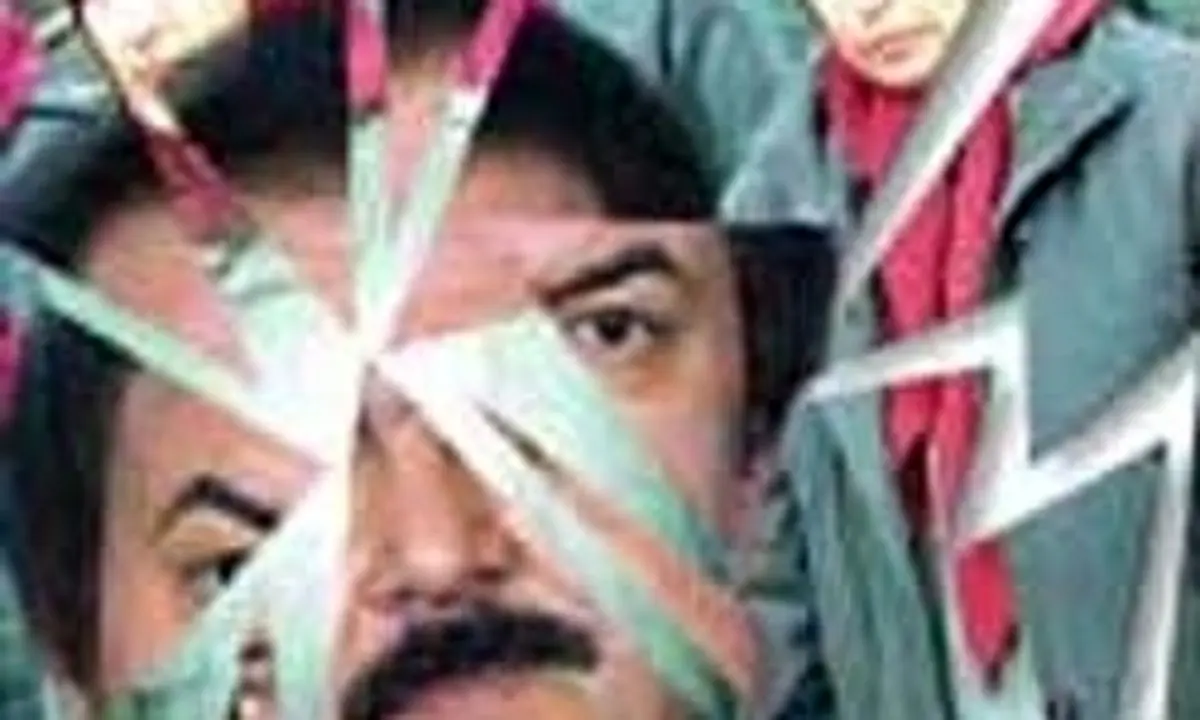 کشف ۸۰ گوشی تلفن در محموله منافقین