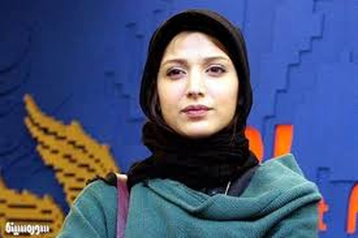 تیپ مشکی‌پوش روشنک گرامی

