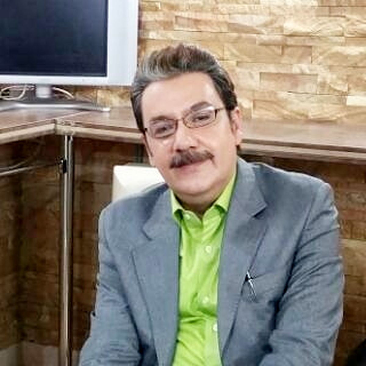 بغض شبانه آقای گوینده خبر معروف تلویزیون