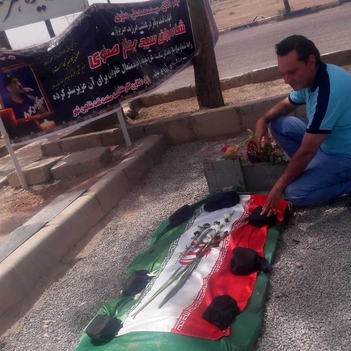 فرشید نوابی بر سر مزار خواننده مشهور + عکس