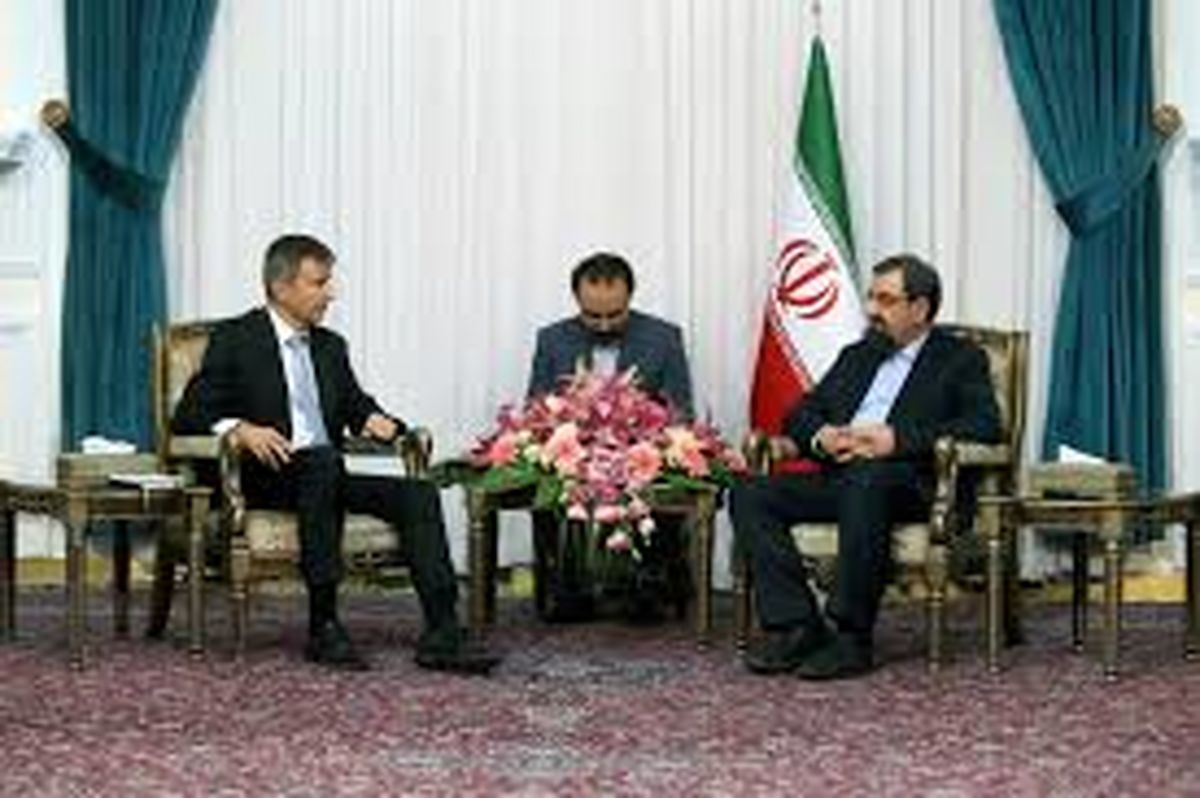 محسن رضایی: ترامپ طبل توخالی است