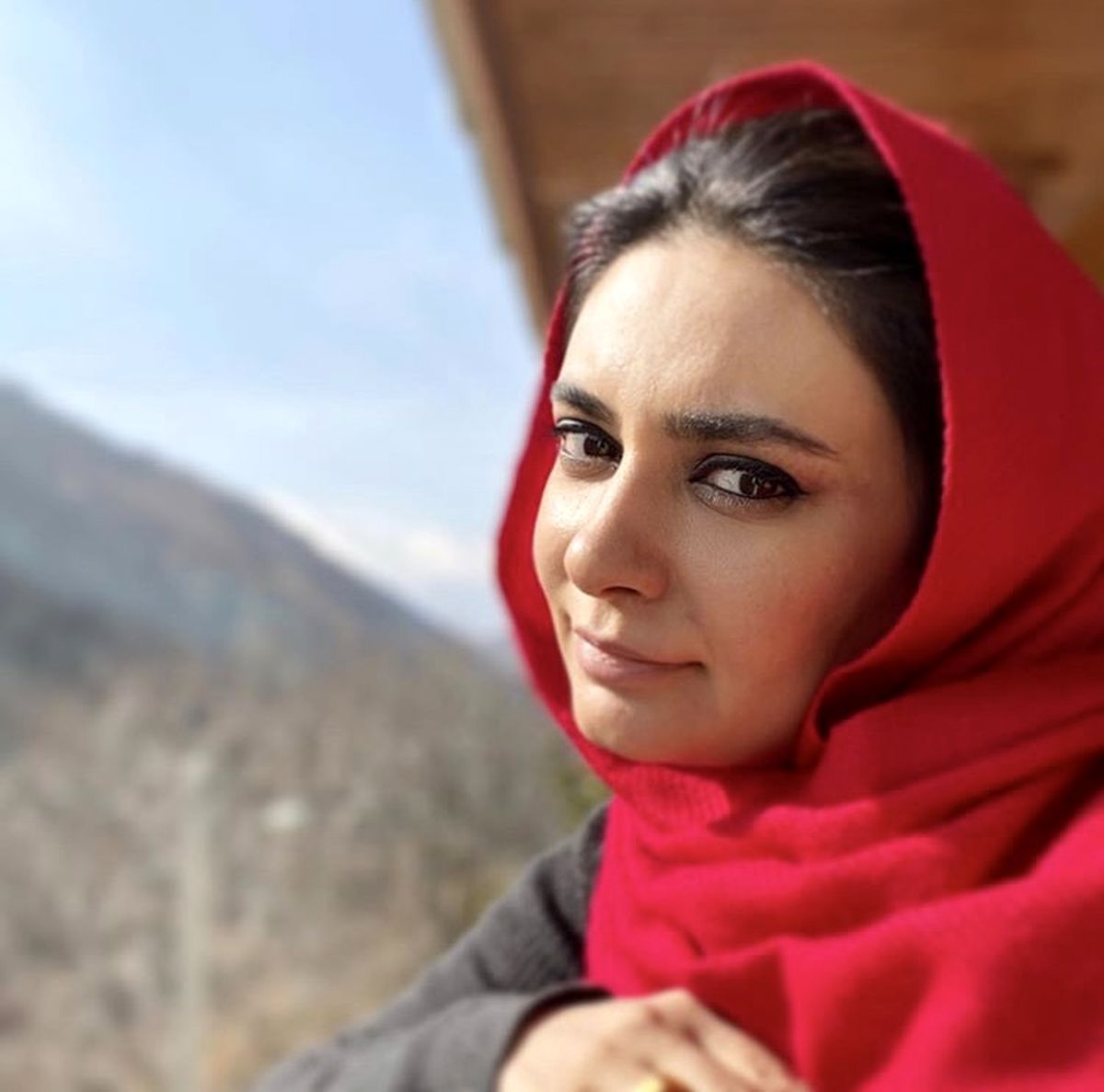 ظاهر ساده لیندا کیانی در هوای پاییزی + عکس